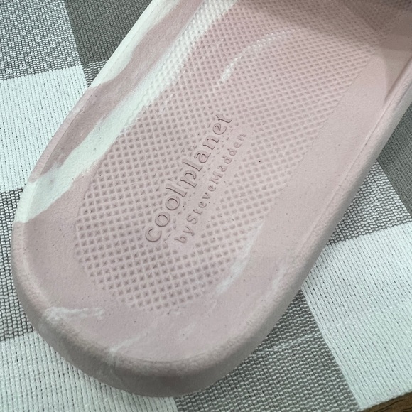 COOL PLANET By Steve Madden Cloud Slides Nude Multi - Picture 6 of 7